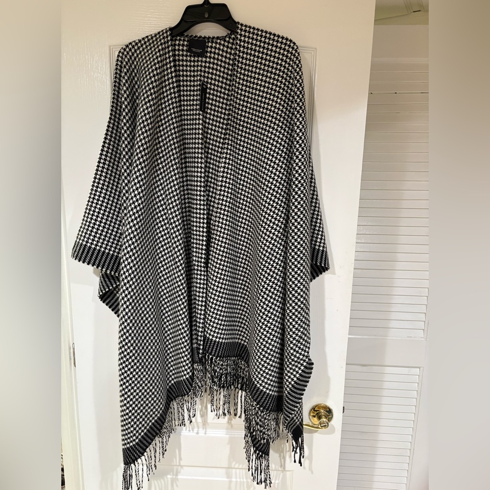 Lord & Taylor Houndstooth Wrap